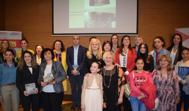 Éxito rotundo en la IV Jornada de la Mujer Sumando Experiencias y II Edición de galardones AMPIEC - 2, Foto 2