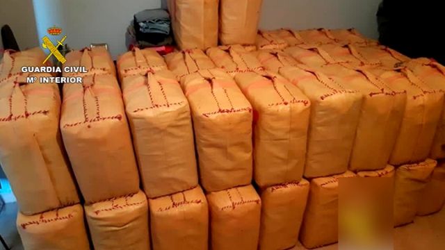 La Guardia Civil desarticula una organización dedicada al narcotráfico liderada por El Tapi - 2, Foto 2