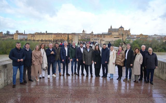 López Miras: El Partido Popular se centra en mejorar la vida de los españoles frente a un Sánchez secuestrado por Puigdemont - 1, Foto 1