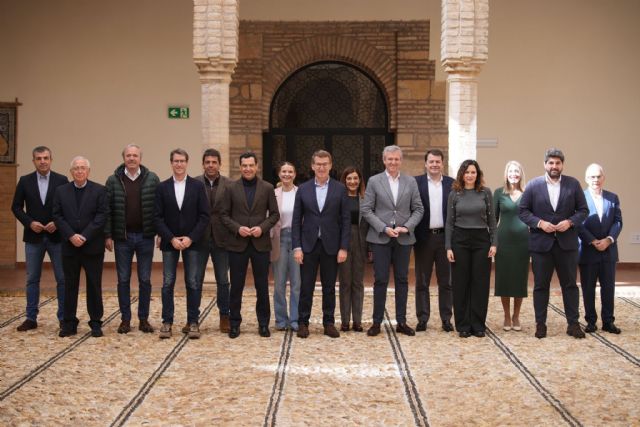 López Miras: El Partido Popular se centra en mejorar la vida de los españoles frente a un Sánchez secuestrado por Puigdemont - 2, Foto 2