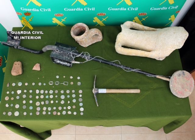 La Guardia Civil recupera cerca de 23.000 piezas de origen arqueológico y paleontológico - 1, Foto 1