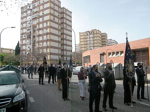 En la barriada Sevillana de los Príncipes, se celebró con gran fervor la salida de Ntro. Padre Jesús de la Caridad en su Tercera Caída - 1, Foto 1