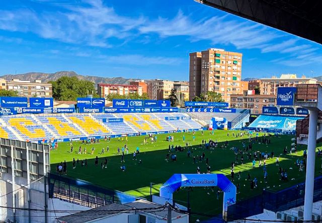 CaixaBank y el UCAM Murcia C.F. reúnen a cerca de 300 niños de entidades sociales en el Estadio La Condomina - 1, Foto 1