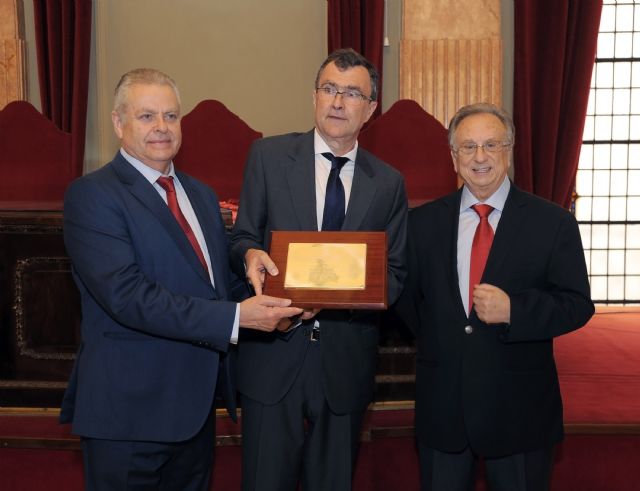 Ballesta a los jugadores de ElPozo: Habéis llevado el nombre de la ciudad de Murcia a lo más alto - 4, Foto 4