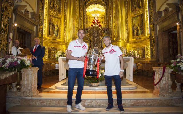 ElPozo Murcia FS ofrece la Copa del Rey al Ayuntamiento de Murcia y a la patrona, la Virgen de la Fuensanta - 3, Foto 3