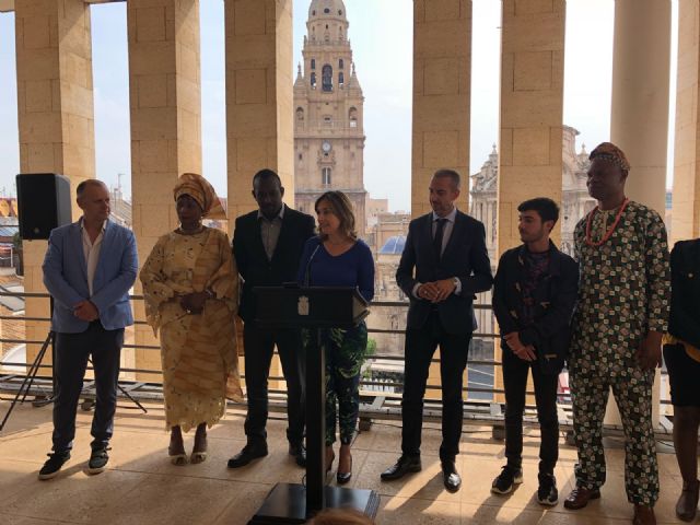 La comunidad africana de Murcia saldrá el sábado a las calles para dar a conocer la realidad del continente hermano, con un colorido pasacalles - 1, Foto 1