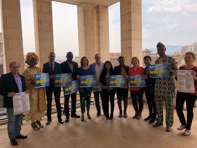 La comunidad africana de Murcia saldrá el sábado a las calles para dar a conocer la realidad del continente hermano, con un colorido pasacalles - 2, Foto 2