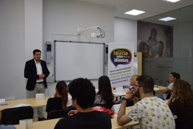 Más de 400 parados se han formado ya en los cursos de Inglés que incluyen gratis pruebas como el ´First´ o el ´Advanced´ - 2, Foto 2