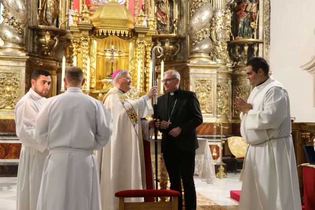 Mons. Chico comparte su testimonio en la vigilia por las vocaciones - 3, Foto 3