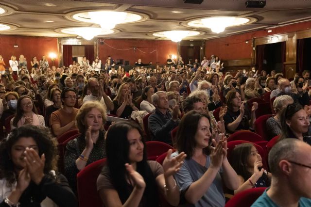 Madrid acoge con éxito de público la obra teatral creada en los refugios de la guerra de Ucrania, The Book of Sirens - 1, Foto 1