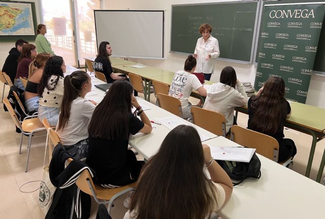 Plan Integral de Cualificación y Empleo para reducir la tasa de paro juvenil en la Vega Baja - 1, Foto 1