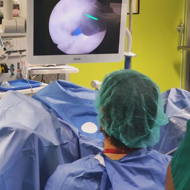 El urólogo Leandro Reina, del hospital Rafael Méndez, nombrado presidente de la Asociación Murciana de Urología, coincidiendo con la primera cirugía urológica con láser Holep - 1, Foto 1