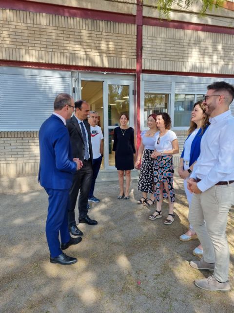 Visita del Consejero de Educación al colegio Artero y al IES Los Cantos de Bullas - 3, Foto 3