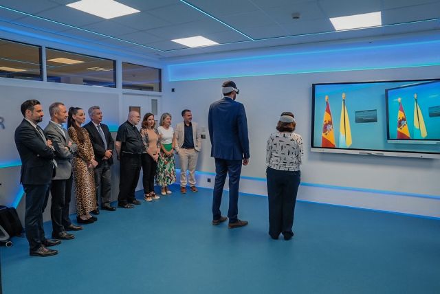 José Ángel inaugura el Aula de Realidad Virtual y Computación Espacial de la UCAM - 1, Foto 1