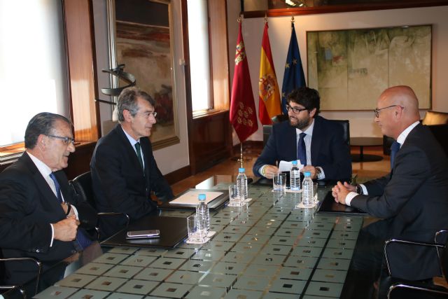 Fernando López Miras se reúne con el director corporativo de Iberdrola España - 1, Foto 1