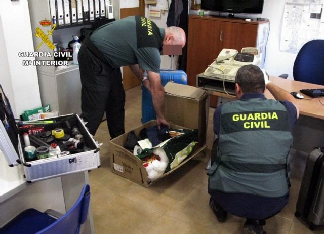 La Guardia Civil desmantela un grupo criminal dedicado al robo en locales comerciales y de ocio - 1, Foto 1