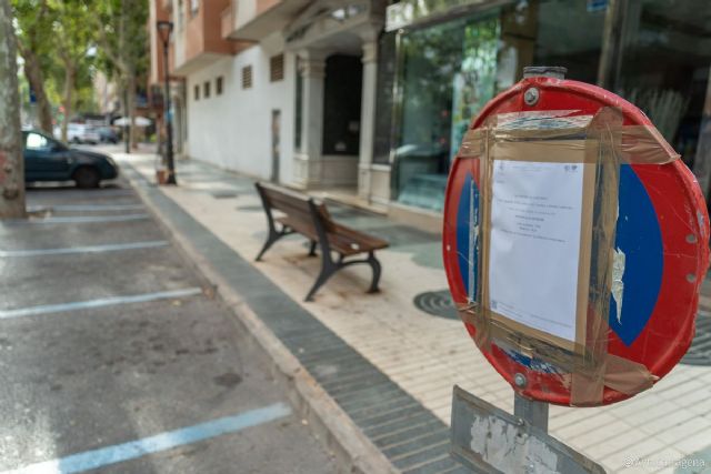 El Ayuntamiento repinta los aparcamientos de la ORA en el Ensanche - 1, Foto 1