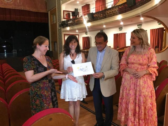 El musical “7 sueños”, organizado por el Coro del IES Ros Giner, alcanza una recaudación de 2.030 euros - 4, Foto 4