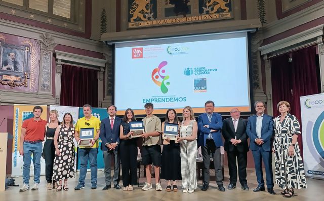 UECoE y Cajamar entregan a tres colegios de Madrid, Alicante y Barcelona los premios por fomentar el emprendimiento cooperativo en su alumnado - 1, Foto 1