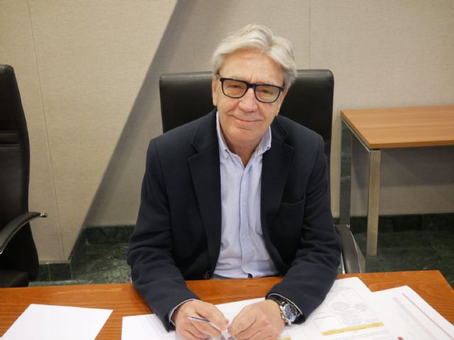 Miralles: 'La reforma de la ley de dependencia de Sánchez llega tarde y mal, y no compensa los más de 600 millones de euros que el Gobierno central adeuda a la Región' Miralles: 'La reforma de la ley de dependencia de Sánchez llega tarde y mal, y no compensa los más de 600 millones de euros que el Gobierno central adeuda a la Región'