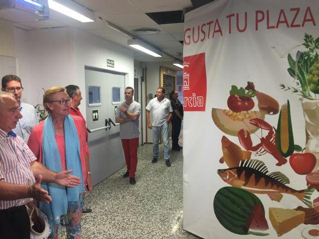 Comercio da los primeros pasos para la instalación de un gastromercado en la plaza de Saavedra Fajardo - 2, Foto 2