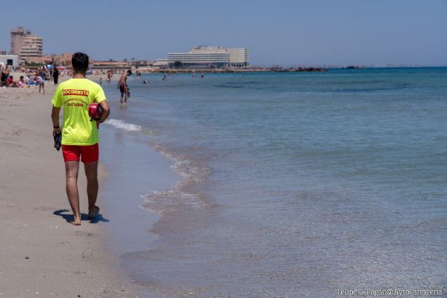 Socorristas de Los Nietos salvan con la maniobra de Heimlich a una mujer que se atragantó mientras comía - 1, Foto 1