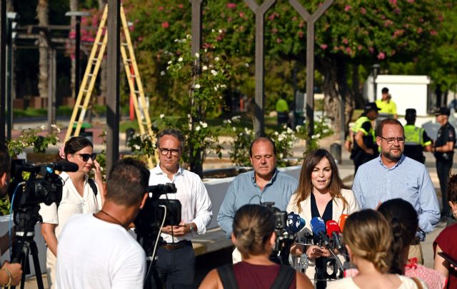 Murcia activa un operativo de limpieza de verano con 147.000 actuaciones Murcia activa un operativo de limpieza de verano con 147.000 actuaciones