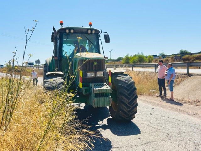 El plan de desbroce puesto en marcha por el Ayuntamiento de Lorca entra en su recta final El plan de desbroce puesto en marcha por el Ayuntamiento de Lorca entra en su recta final