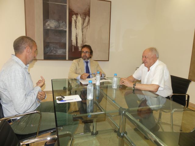 El consejero de Presidencia se reúne con el presidente del Centro Regional Murciano en Mendoza - 1, Foto 1