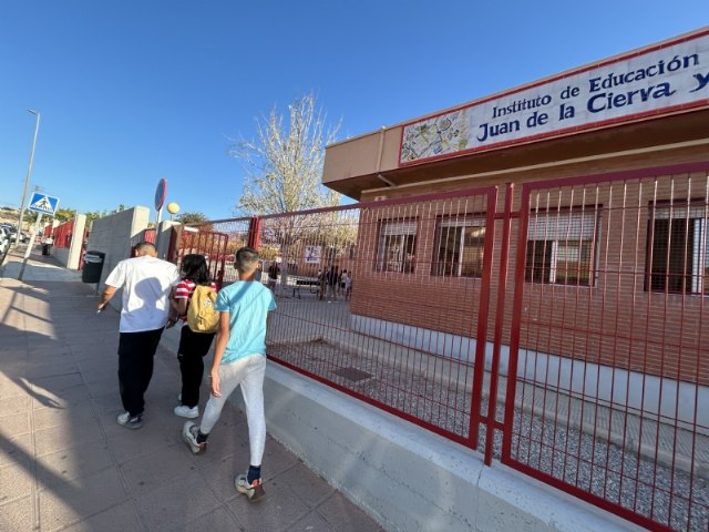 Un total de 2.622 estudiantes comienzan el curso escolar 2024/2025 en las enseñanzas de la ESO, Bachillerato y Formación Profesional en Totana - 1, Foto 1