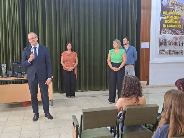 Cerca de 103.000 alumnos comienzan hoy las clases de Secundaria y Bachillerato en la Región - 2, Foto 2