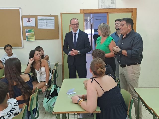 Cerca de 103.000 alumnos comienzan hoy las clases de Secundaria y Bachillerato en la Región - 3, Foto 3