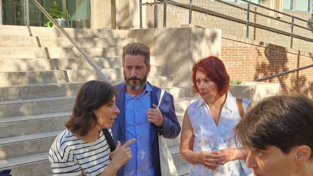 Podemos exige a Educación los informes técnicos que certifican que los colegios están libres de amianto - 1, Foto 1