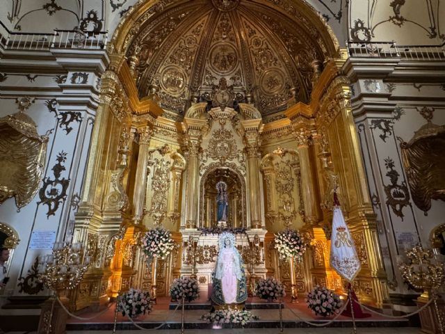 La Virgen de la Amargura recibirá a centenares de fieles en el besamanos extraordinario organizado por el Paso Blanco - 2, Foto 2