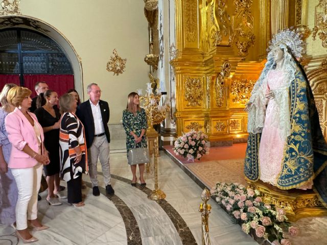 La Virgen de la Amargura recibirá a centenares de fieles en el besamanos extraordinario organizado por el Paso Blanco - 3, Foto 3