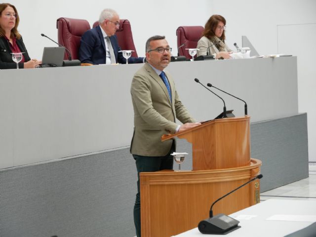 Albaladejo: El Gobierno regional garantiza una educación inclusiva con la asistencia de 541 auxiliares técnicos educativos, 16 más que el curso anterior - 1, Foto 1