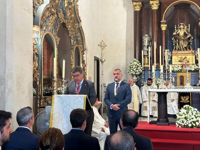 Religión . Sevilla . Monseñor José Ángel Saiz Meneses al inicio de la misa bendijo las obras de la restauración de la  Real Ermita de San Gregorio y las capillas laterales de las hermandades de la Soledad y de la Vera-Cruz - 3, Foto 3