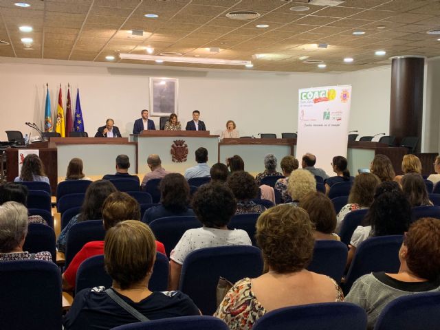 Luengo reconoce el papel de la mujer rural como esencial y necesario para el desarrollo social y económico de la Región de Murcia - 1, Foto 1