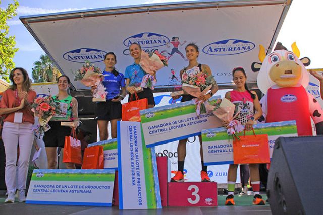 Nueva y exitosa edición de la Carrera de la Mujer de Sevilla, en una jornada a la vez festiva, deportiva y con fines solidarios y que ha contado con la presencia de casi 7.000 participantes - 5, Foto 5