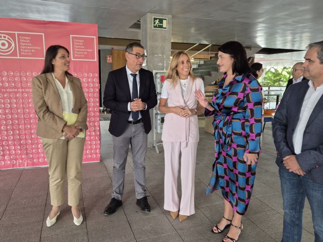 El Ayuntamiento de Murcia y el Colegio Oficial de Ópticos Optometristas de la Región de Murcia celebran hoy el Día Mundial de la Visión - 4, Foto 4