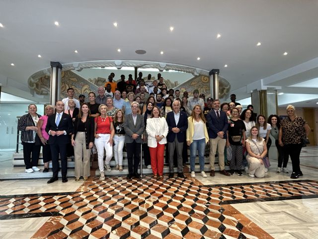 Más de 200 ciudadanos visitan la Asamblea Regional de Murcia en su Jornada de Puertas Abiertas - 1, Foto 1