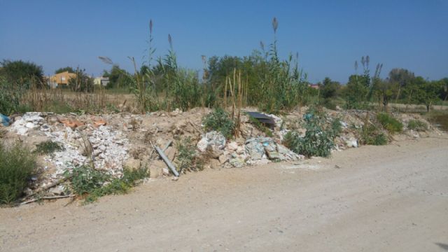 Cambiemos denuncia que la senda verde de La Alquibla sigue siendo un vertedero - 2, Foto 2