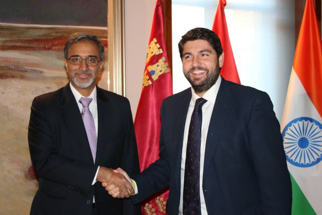 Fernando López Miras recibe en el Palacio de San Esteban al embajador de India en España - 1, Foto 1