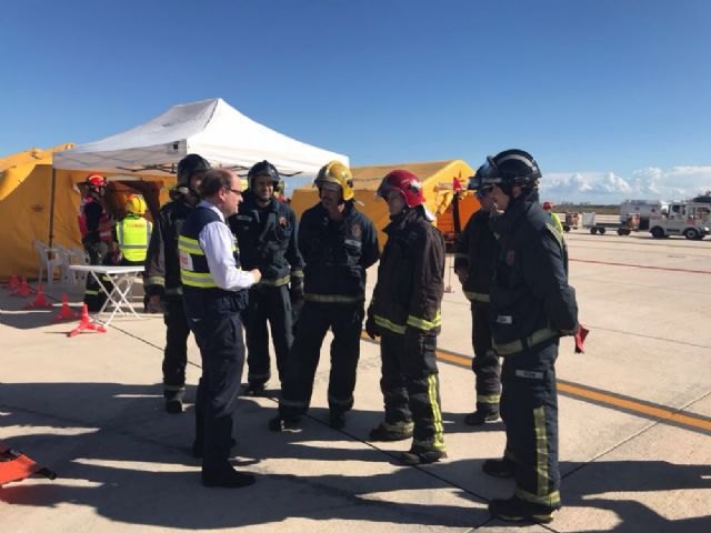 Servicios de emergencias regionales participan en un simulacro de accidente aéreo - 1, Foto 1