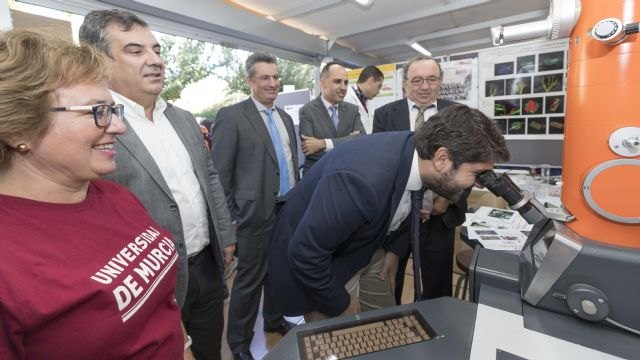 López Miras remarca la importancia de fomentar vocaciones científicas en los jóvenes para solucionar los desafíos de nuestro tiempo - 2, Foto 2