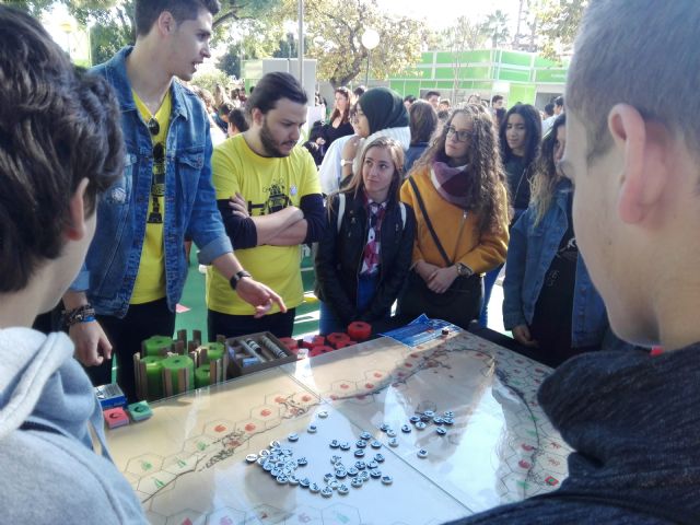 Colonizar el Mar Menor con prácticassostenibles, objetivo del juego de mesa que estrena la UPCT en la Semana dela Ciencia - 1, Foto 1