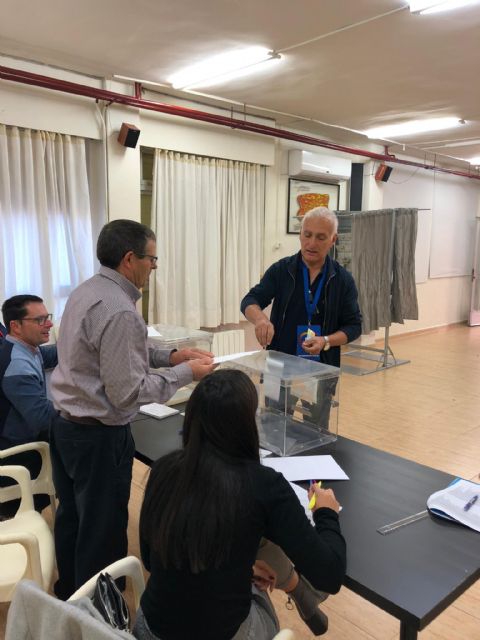 Normalidad en el inicio de la jornada electoral en Alcantarilla - 2, Foto 2