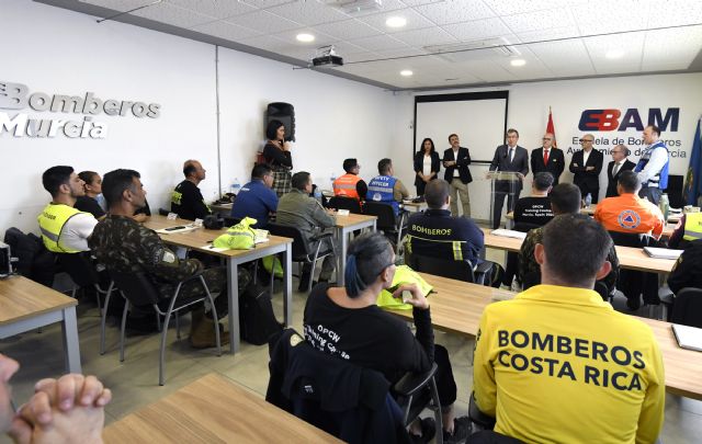 Bomberos de Murcia a la vanguardia en la lucha contra incendios con materiales tóxicos y peligrosos - 3, Foto 3