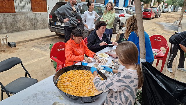 Comida caliente desde Lorca para voluntarios y afectados por la DANA - 2, Foto 2