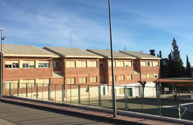 El PSOE denuncia que el PP incumple su promesa de dotar de sombras a los colegios del municipio - 1, Foto 1